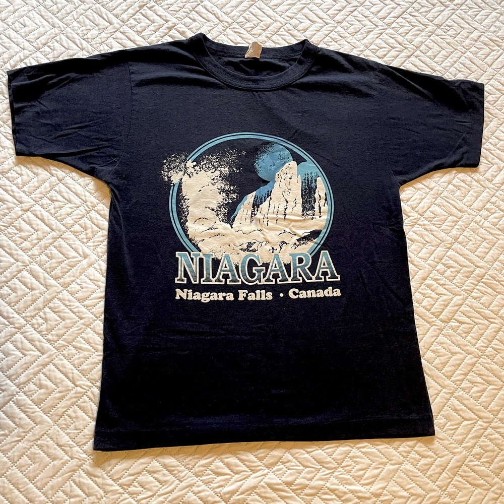 Vintage graphic tee - Niagara Falls